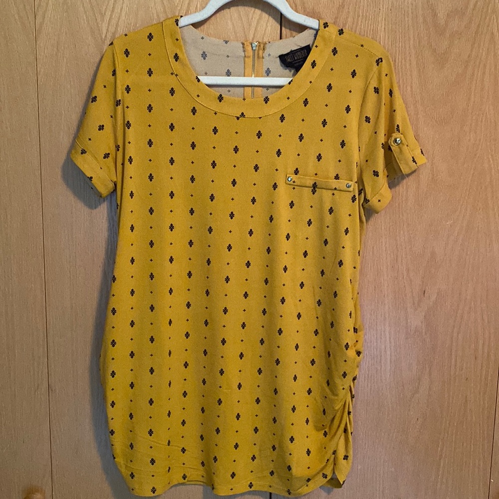 Large Women’s Sweet Wanderer Maternity Shirt Yellow & Black